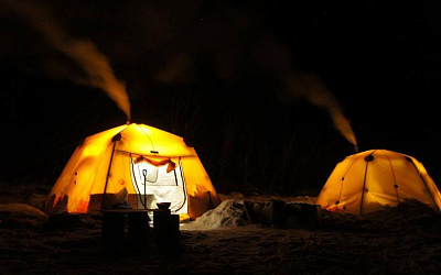 Как ночевать в палатке зимой и не замерзнуть